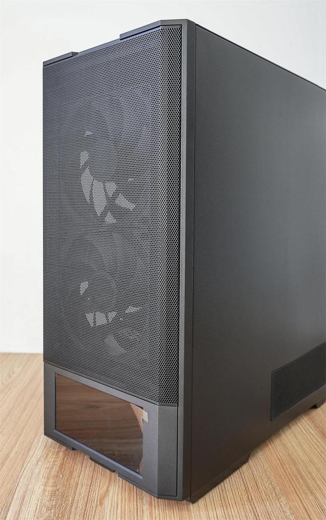 0X3D+ROG B850-F+索泰70Ti装机J9数字平台自带屏幕的主机—联力207D+995(图14)